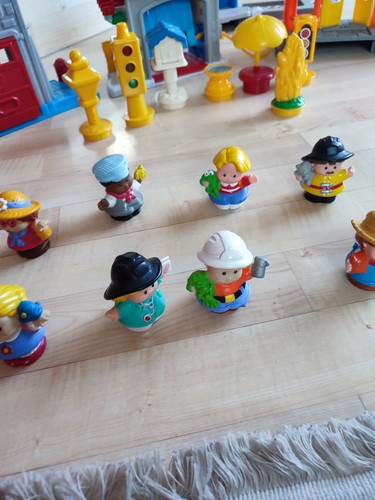 Fisher price little - fisher, people