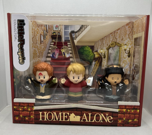 Home alone little people - home,